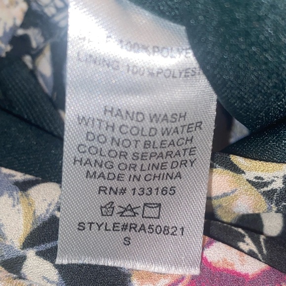 Altar'd State Walk Through Maxi Dress/Romper
Green Pink Floral Print Size Small - Picture 14 of 15